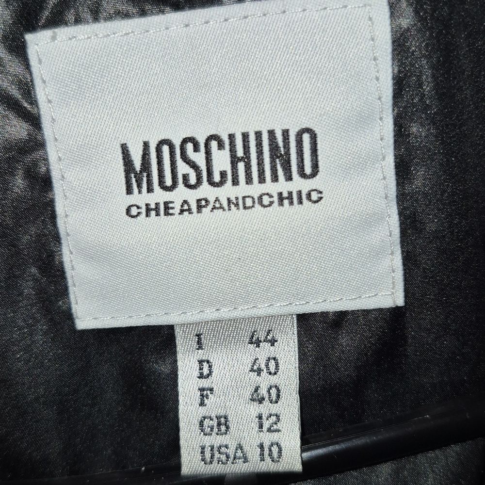 Moschino Cheap and Chic Puffer style Short Sleeve Black Jacket Vest - Picture 7 of 14